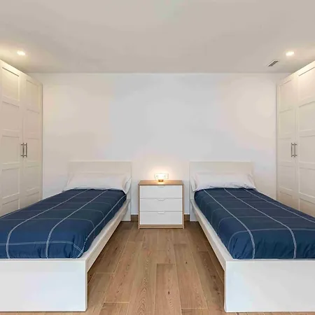 Residencia Demar Szálloda Godella